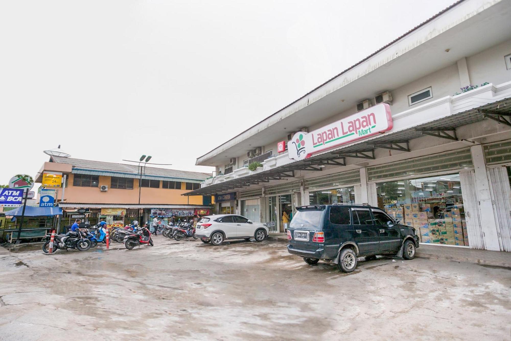 Oyo 850 Lapan Lapan Hotell Banjarmasin  Eksteriør bilde